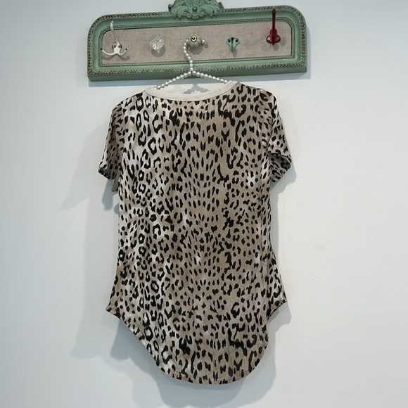 Chaser vintage jersey short sleeve high low shirttail tee animal print medium - Picture 5 of 5